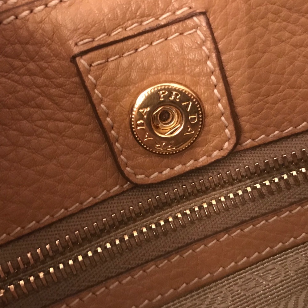 Prada purse - Picture 8 of 13